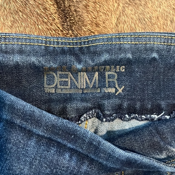 Jeans - Picture 2 of 4